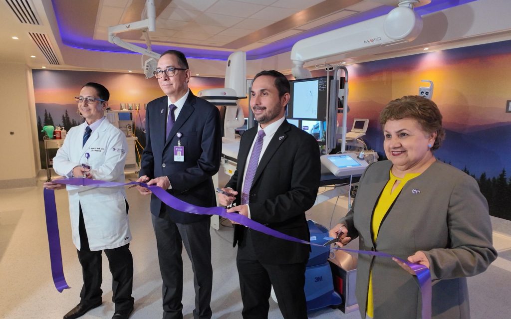Corte de listón inauguración Sala de Hemodinamia