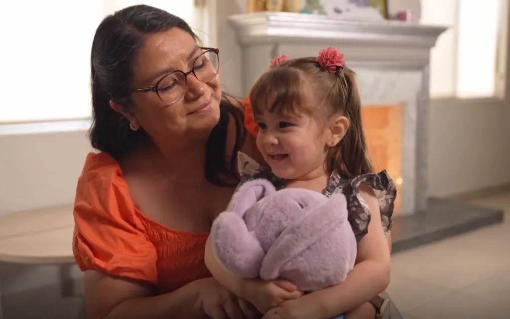 la hisotria de karla y su esposo a través de la adopción.