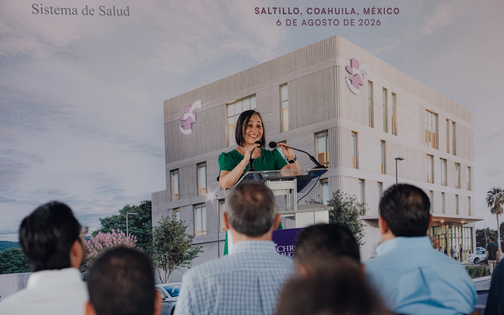 Directivos y autoridades en el inicio de construcción del Centro Médico CHRISTUS MUGUERZA en Saltillo