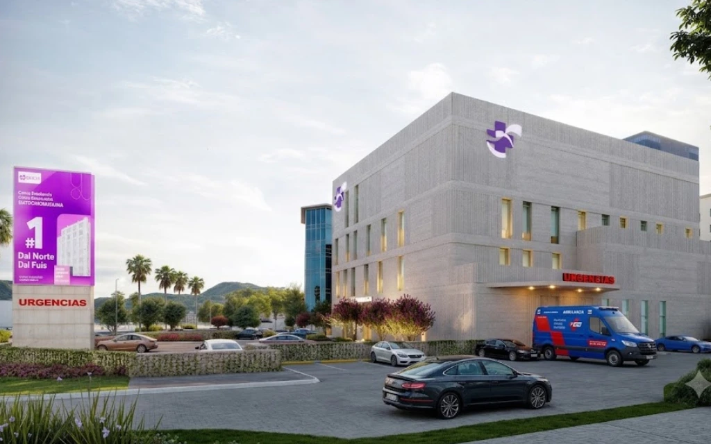 Directivos y autoridades en el inicio de construcción del Centro Médico CHRISTUS MUGUERZA en Saltillo